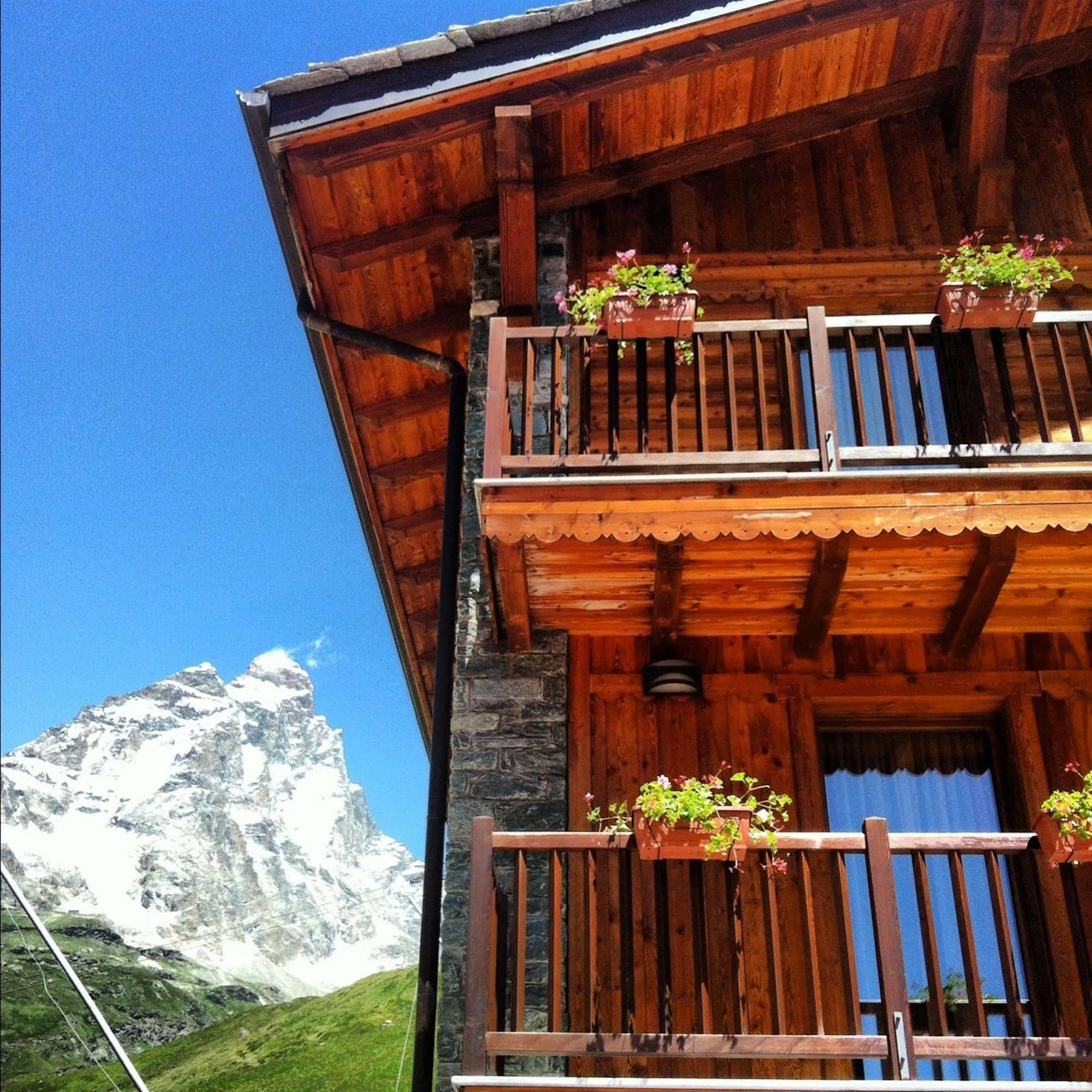 Hotel Meuble Mon Reve بيريوِل تْشيرفينيا المظهر الخارجي الصورة