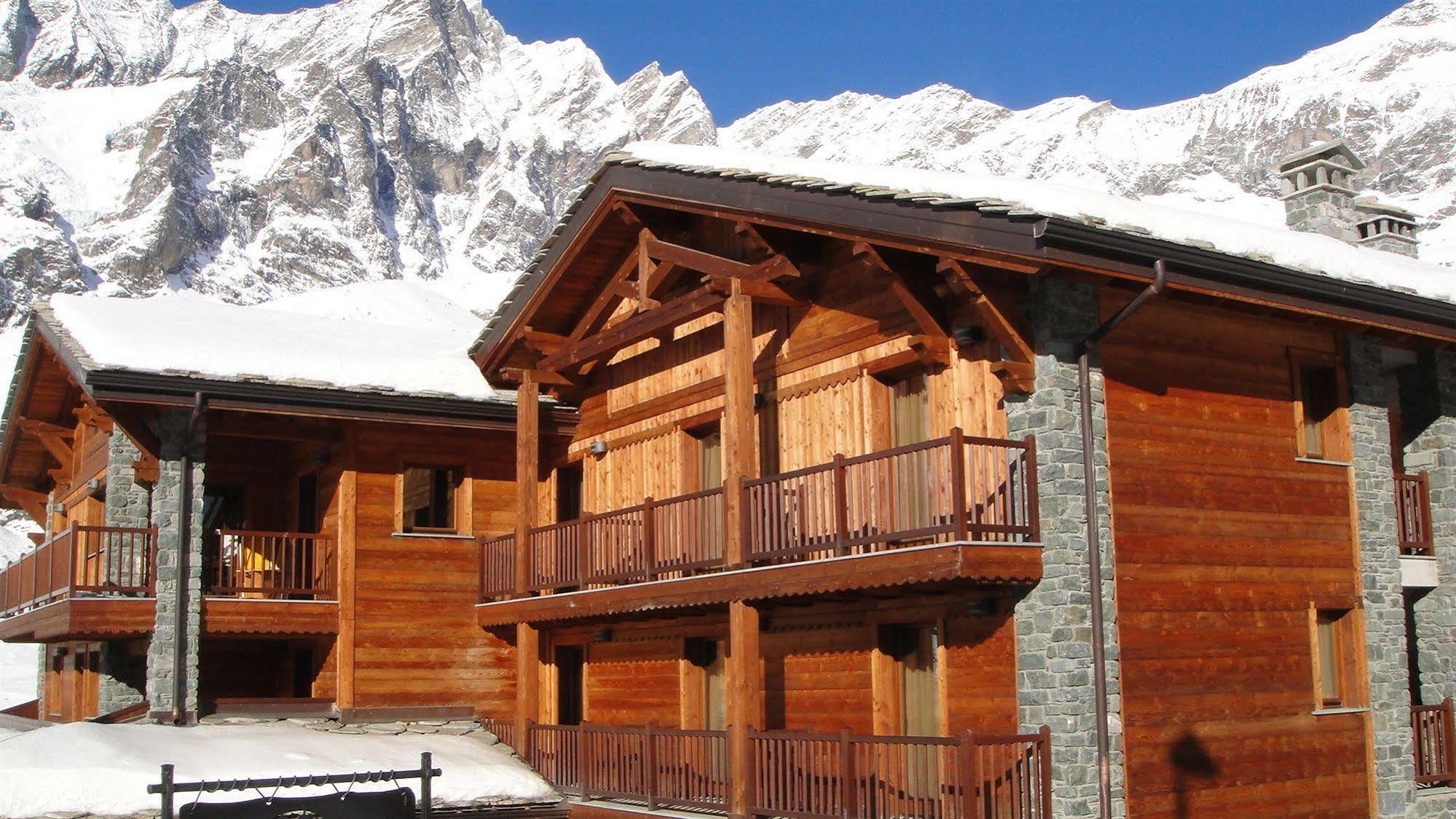 Hotel Meuble Mon Reve بيريوِل تْشيرفينيا المظهر الخارجي الصورة