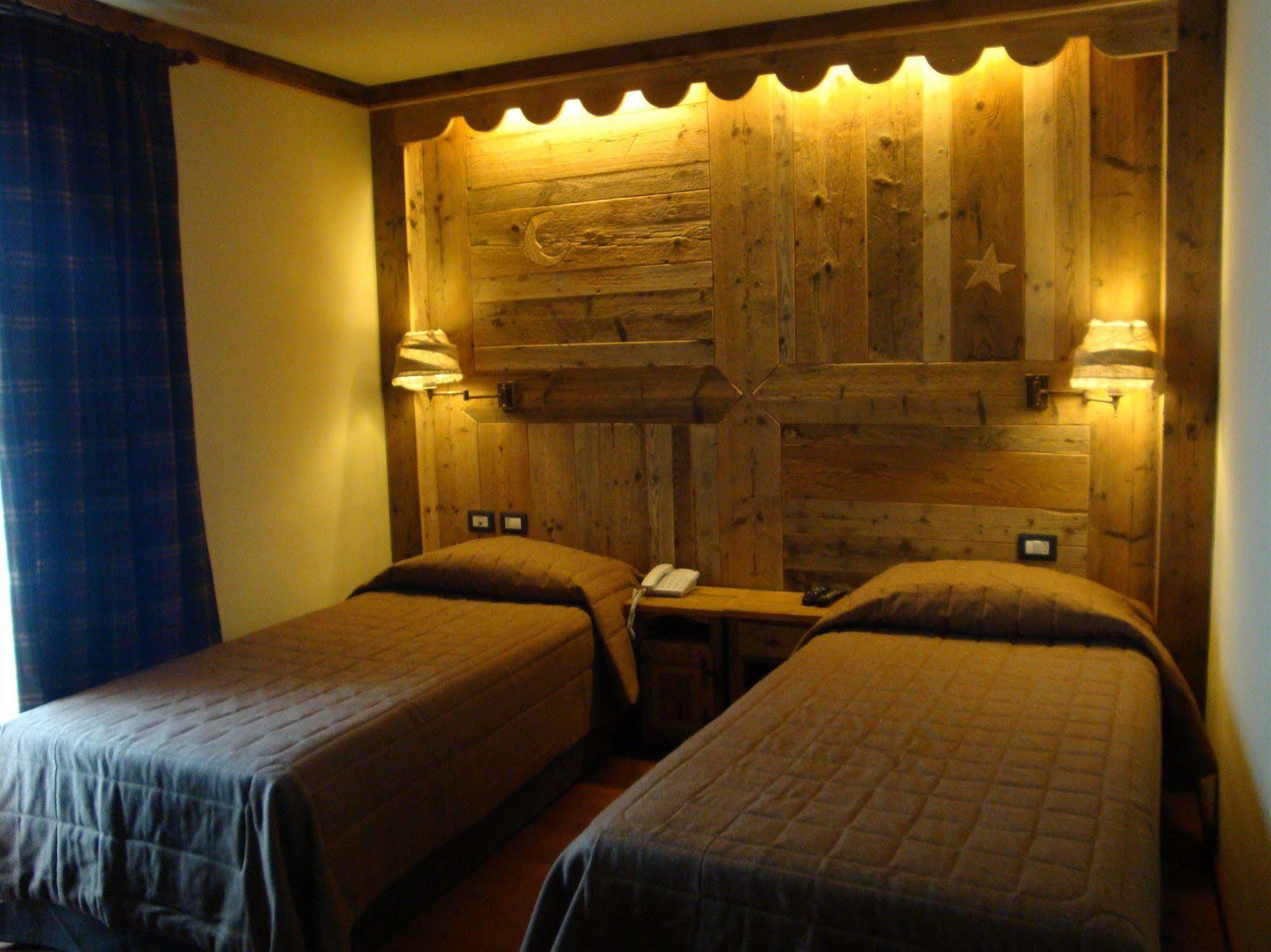 Hotel Meuble Mon Reve بيريوِل تْشيرفينيا المظهر الخارجي الصورة