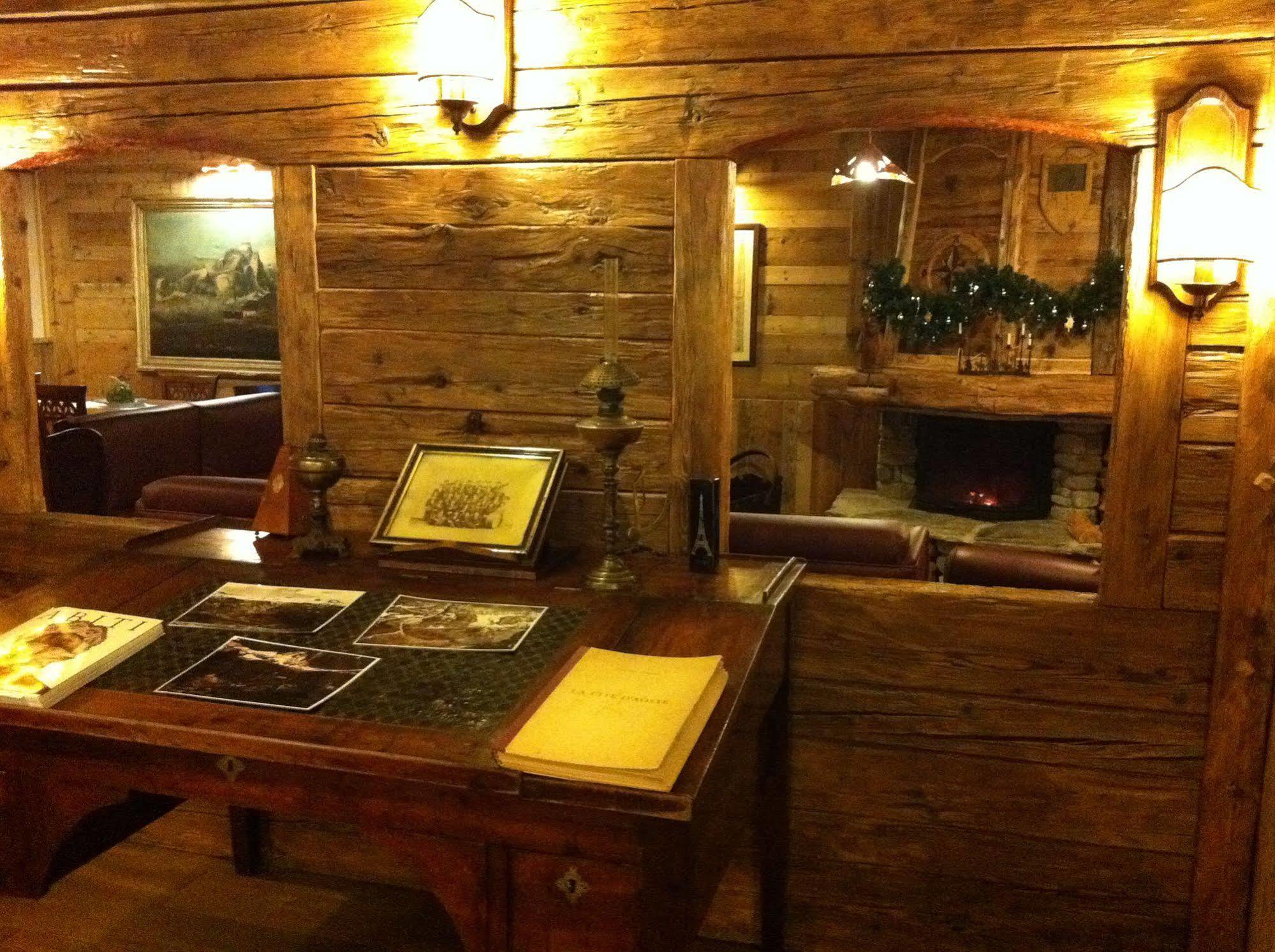 Hotel Meuble Mon Reve بيريوِل تْشيرفينيا المظهر الخارجي الصورة